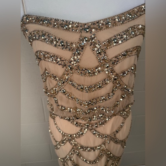 Aidan Mattox Beige Dress With Gold Sequin and Spaghetti Straps Size 4 - Picture 7 of 13
